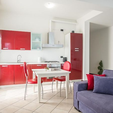 דסנזאנו דל גארדה By The Lake Apartments - Centro Storico מראה חיצוני תמונה